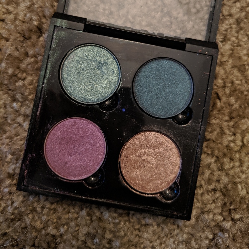 Anastasia Beverly hills single shadows